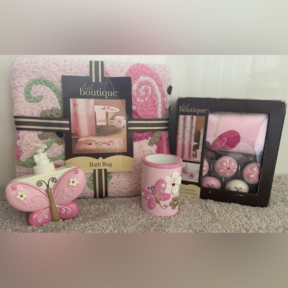Pink Floral Butterfly Matching Bathroom Decor Set